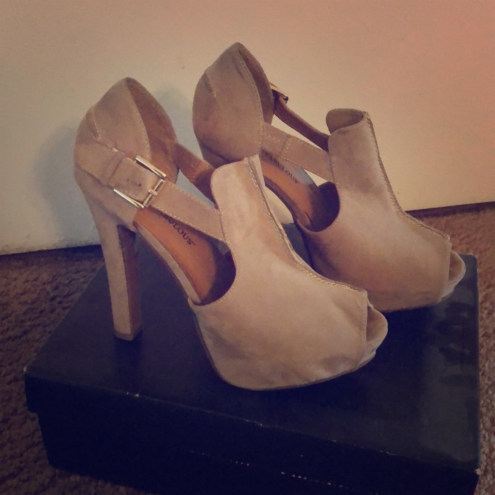 Nude platform heel